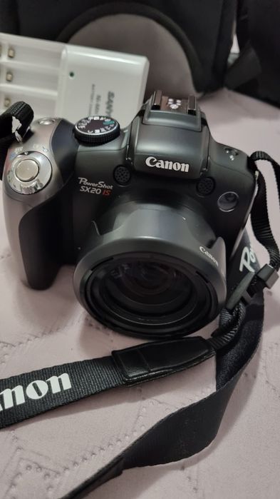 Цифров фотоапарат Canon PowerShot SX20IS