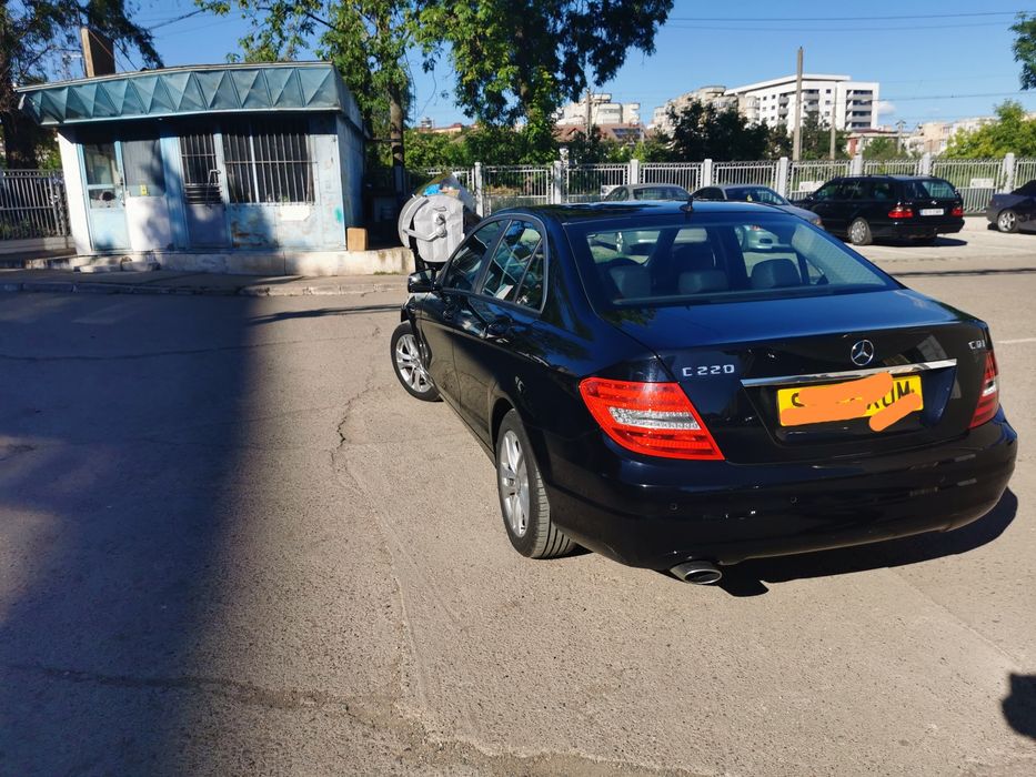 Dezmembrez Mercedes w204 c-classe  2012 facelift