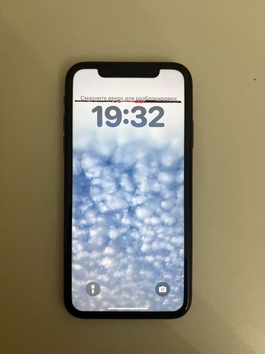 Продается IPhone XR