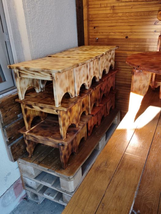 Vand Scaunele , Suport sticle de vin  lăcuite.