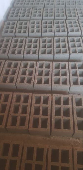 Vând bolțari ptr construcții aditivați transport gratuit