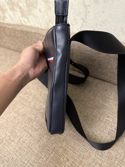 Барсетка от Tommy Hilfiger