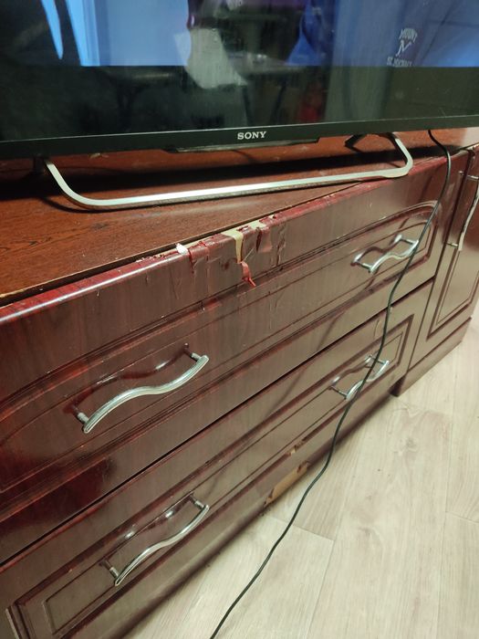 Стенка, горка в зал.