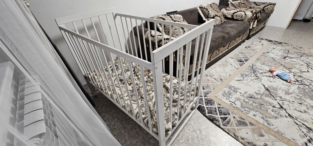 Детская кроватка