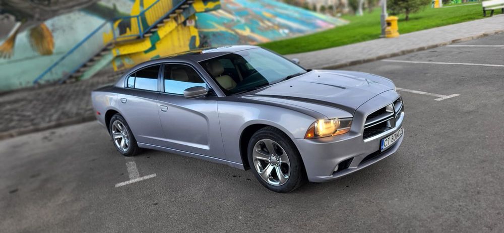 DODGE CHARGER 3.6 V6 • 2014 •  .. schimb