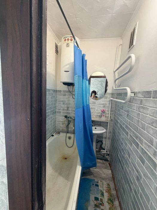 Продаю 2 комнатную квартиру в старом городе ру