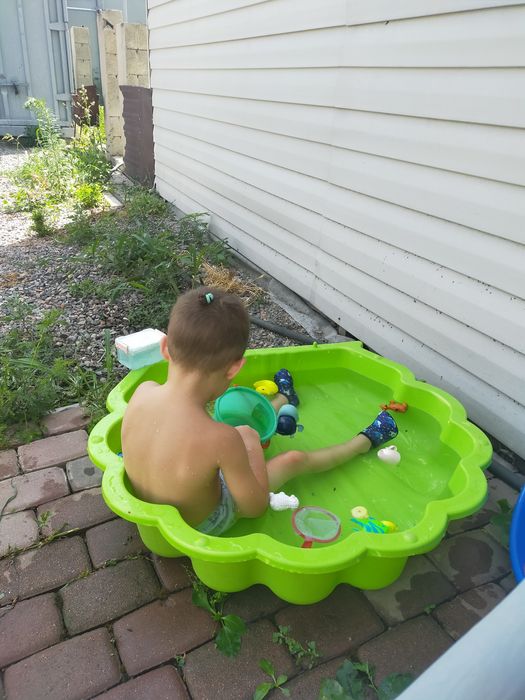 Продам песочницу-бассейн