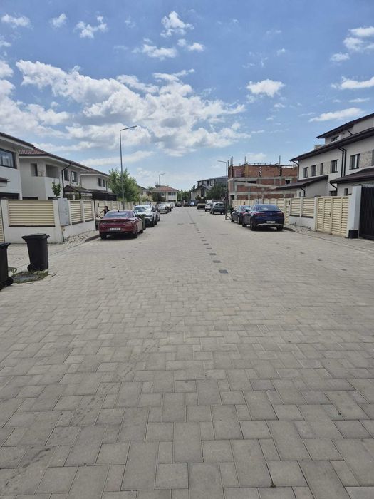 Casa In Duplex , Otopeni , 1 Mai , cartier privat