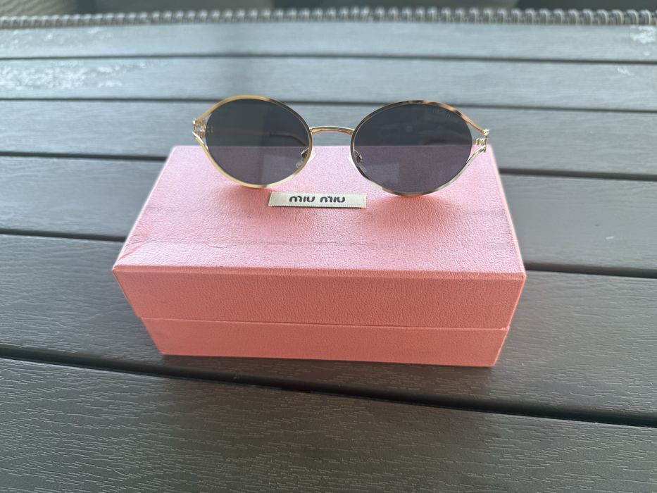 Слънчеви очила miu miu