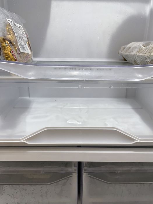 продам холодильник Indesit