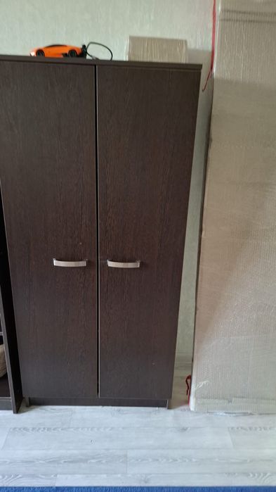 Шкафы коричневые