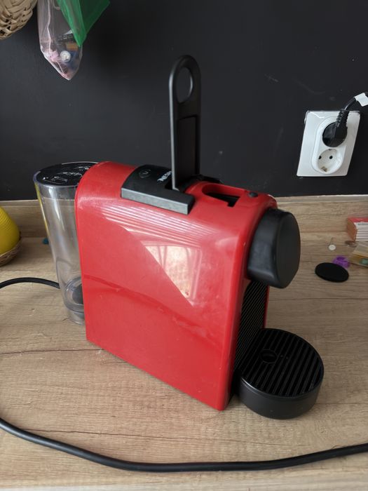 VAND aparat cafea | NESPRESSO | Essenza Mini