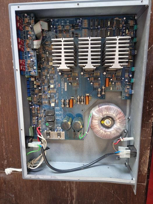 Двузонов стерео усилвател CLOUD 36/50