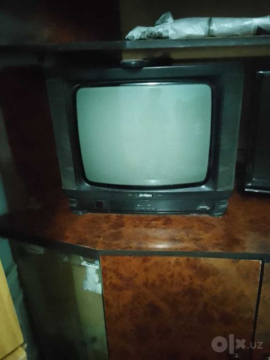 Televizor eski rossiyskiy