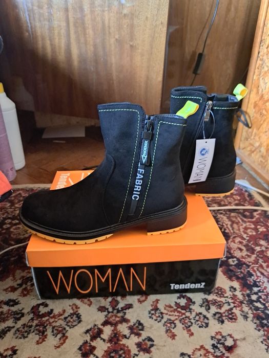 Дамски къси боти