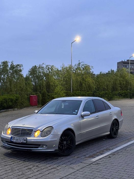 Мерцедес w211 270cdi 2002
