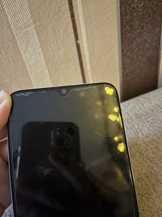 Продаю телефон , самсунг А04е , срочно