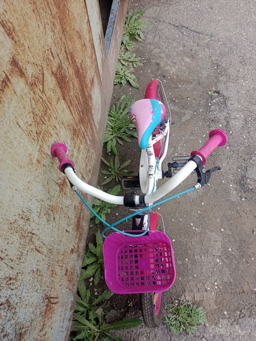 Продается детский велосипед для девочек 4-6 лет