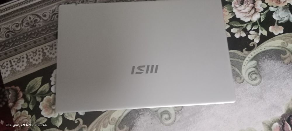 MSI Modern 15  i3 13 avlod Ram 8Gb DDR4