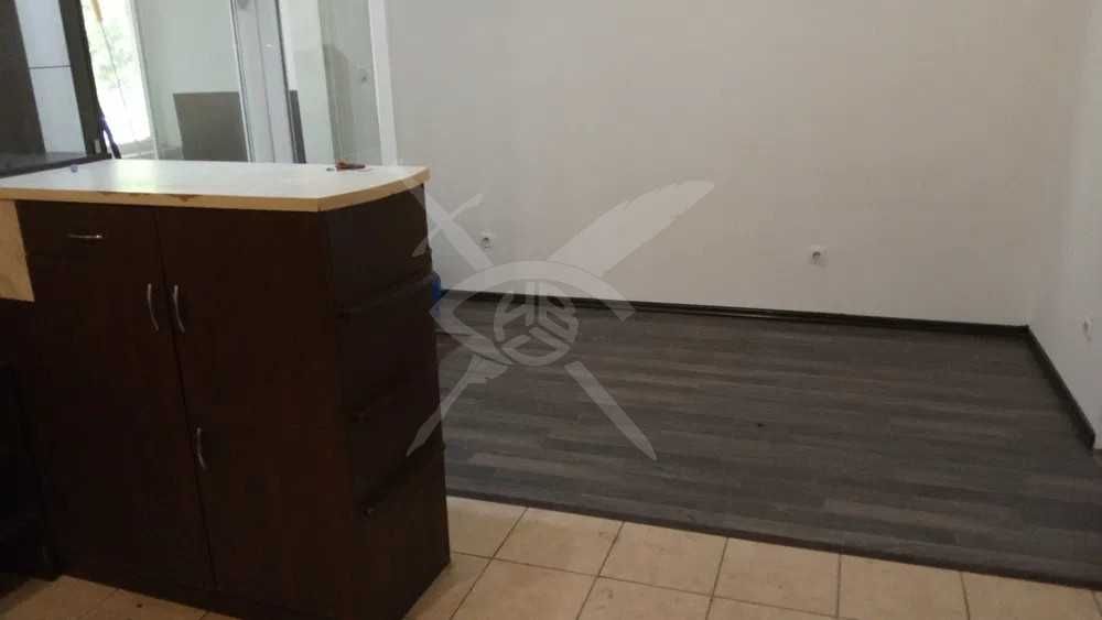 Тристаен апартамент под наем в Тракия 11818591