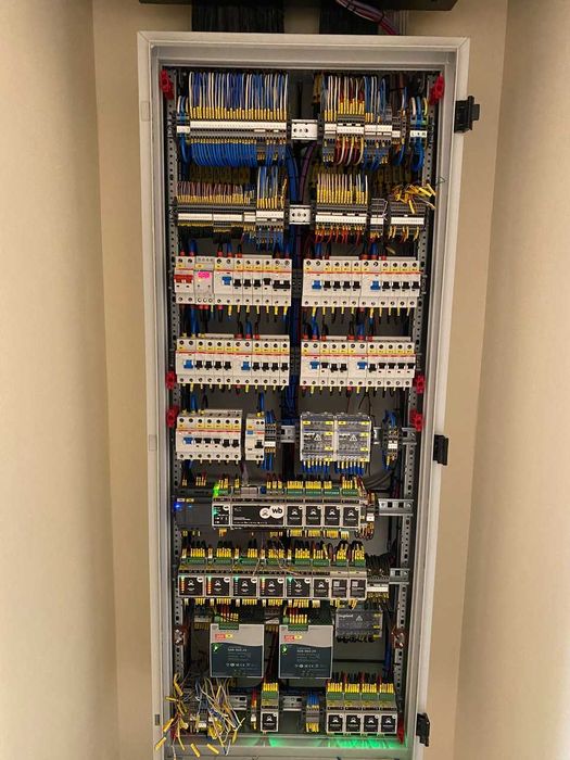 Premium Elektrik xizmatlari | PROFESSIONAL