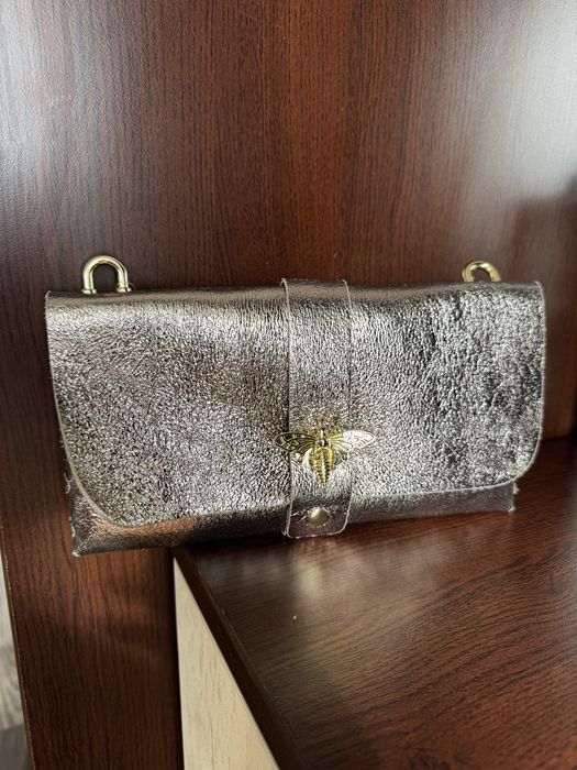 Италия!! СТИЛНА,златиста дамска чанта!