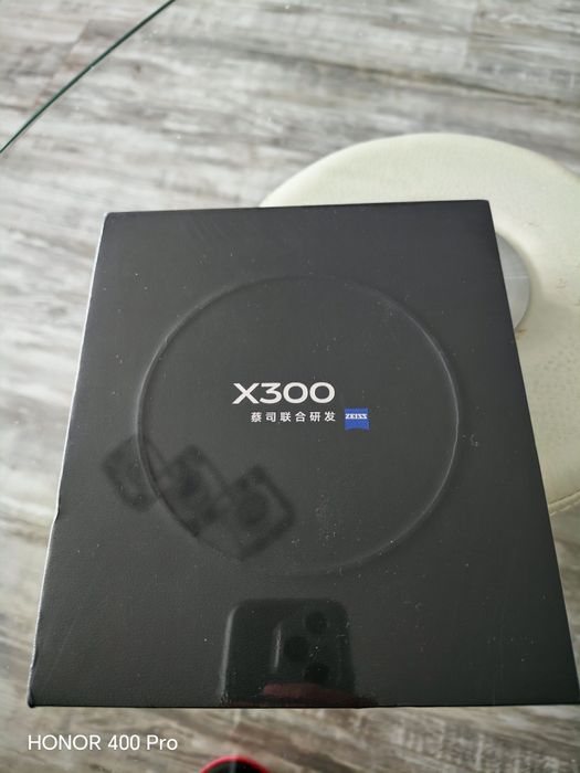 Vivo x300  запечатан