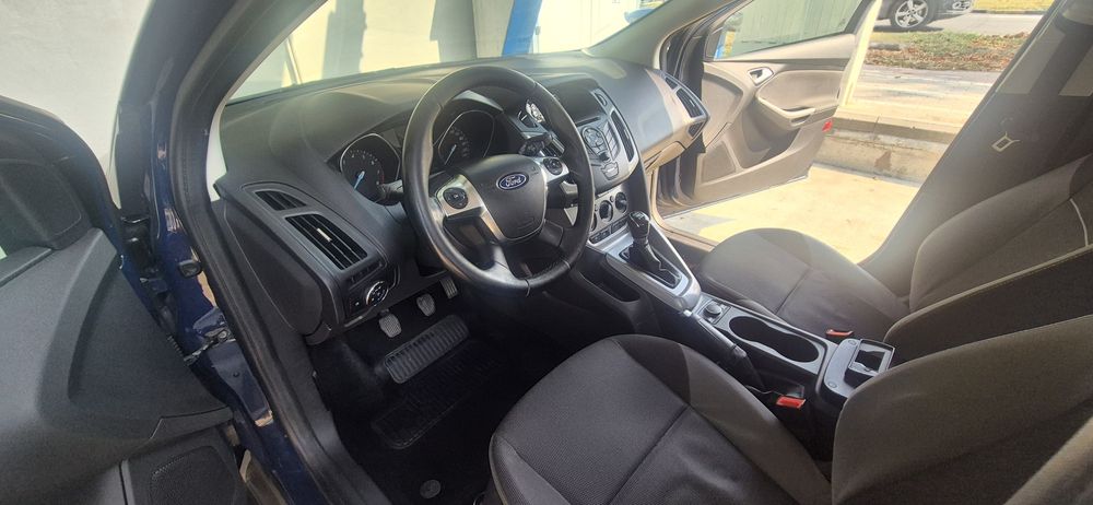 FORD Focus 2014 — imagine 5