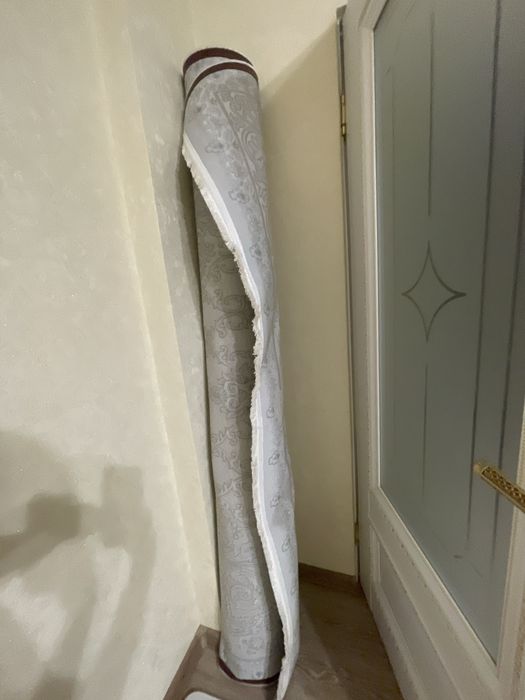 Ковер новый красивый