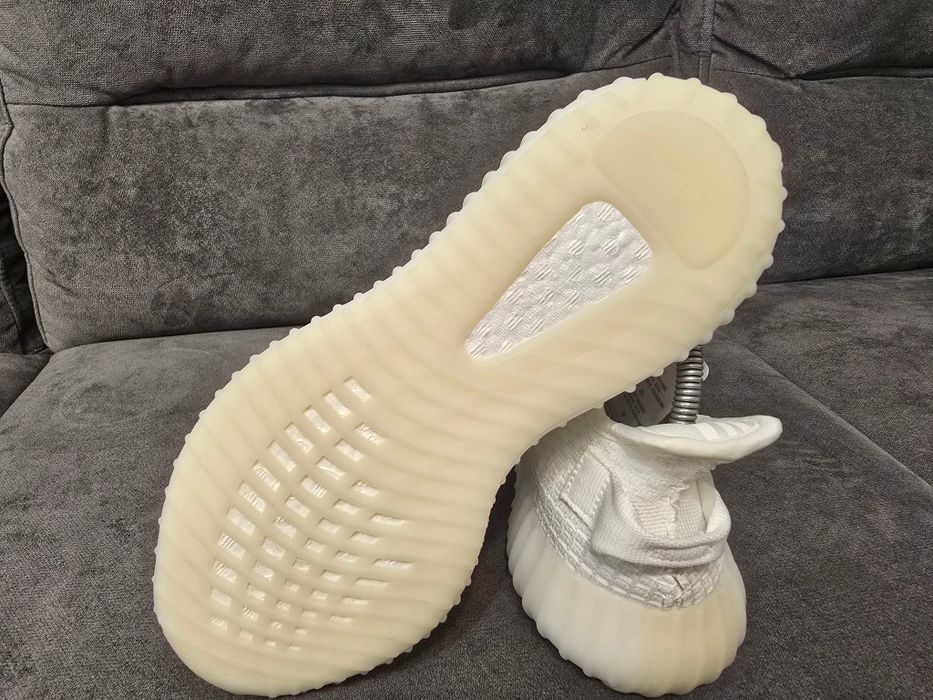 Adidas yezzy nr 40- 45 preț 350 lei