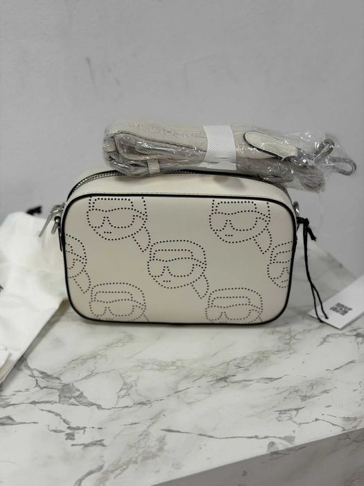 Нова Karl Lagerfeld чанта оригинална