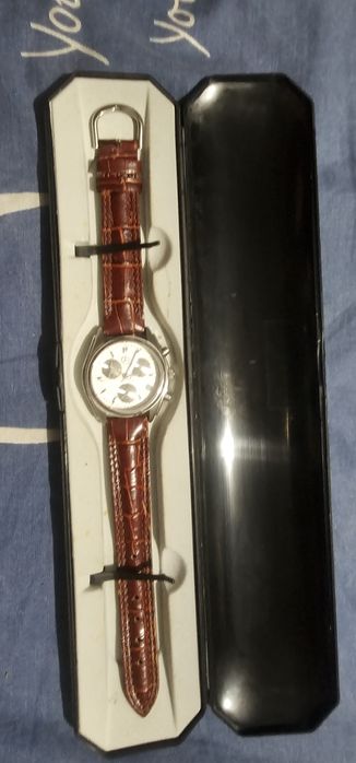 Женские часы- хронограф