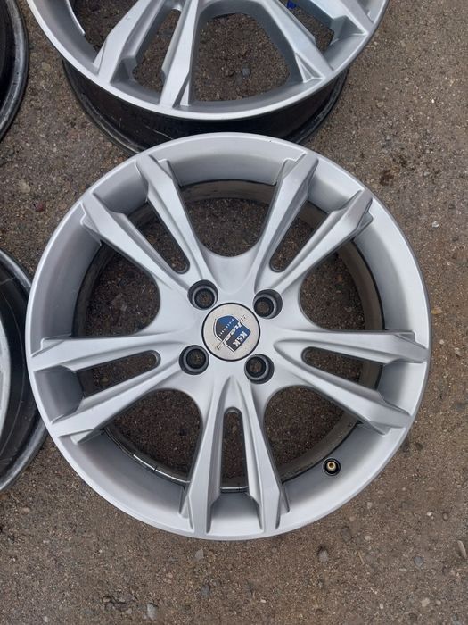 Диски R16 на Lada vesta.