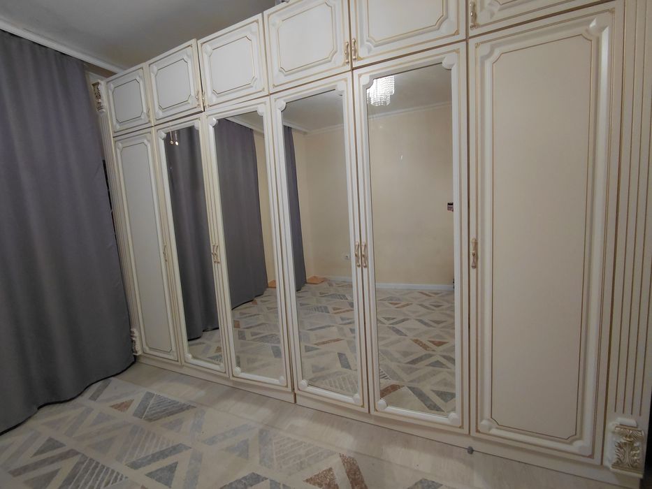 Шкаф сатылады түсі ақ