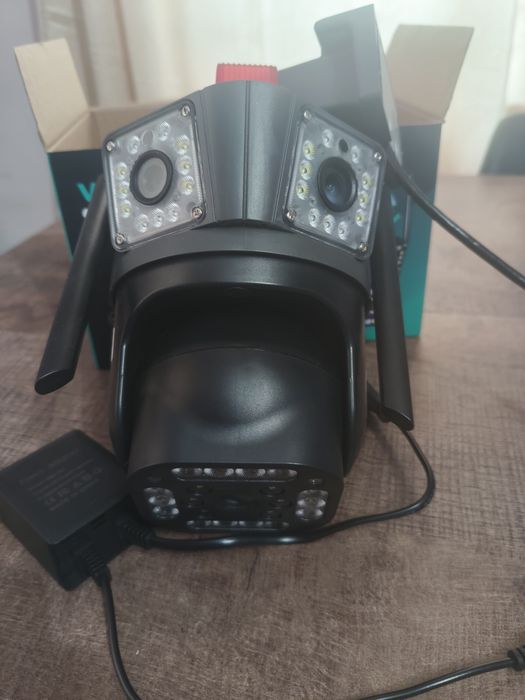 Тройно камера за видеонаблюдение