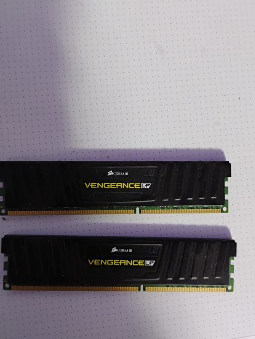Vând RAM DDR3 8GB pc