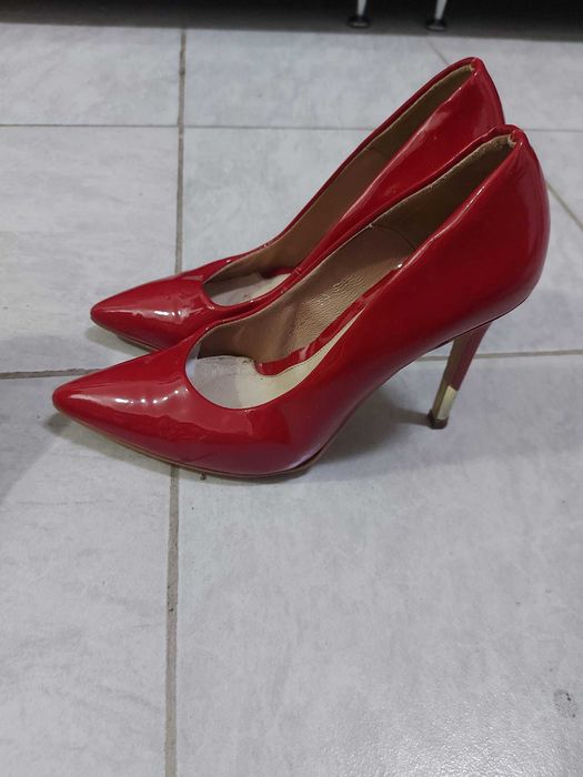 Pantofi lac rosii eleganti mas.39