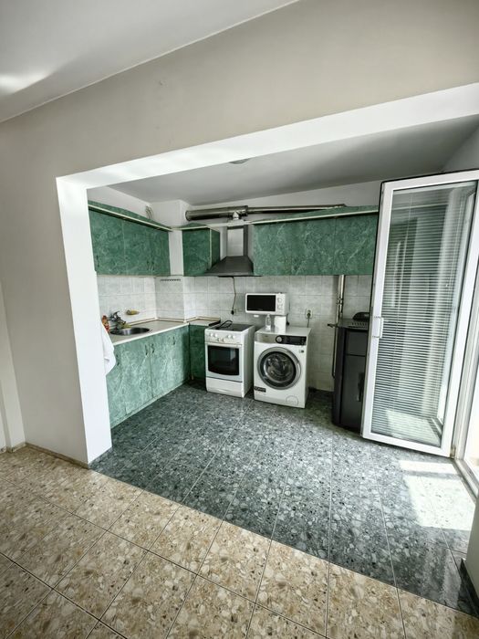 Продава се Тристаен апартамент в Плевен, Сторгозия - 102 кв.м за 2229 €/кв.м - Снимка #1