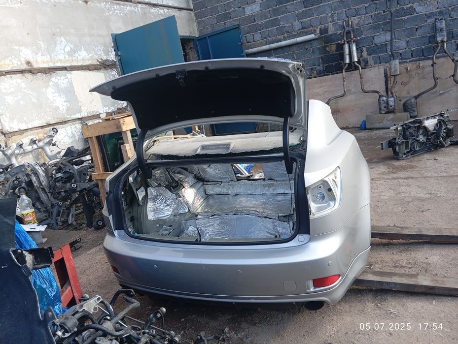 Задняя часть Lexus IS 250