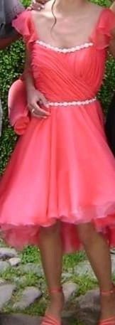 Официална рокля.