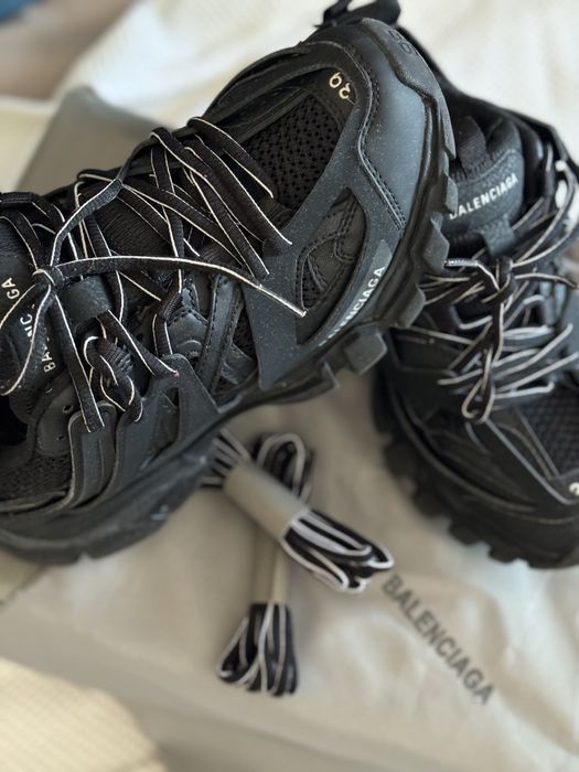 balenciaga track (good luxe)
