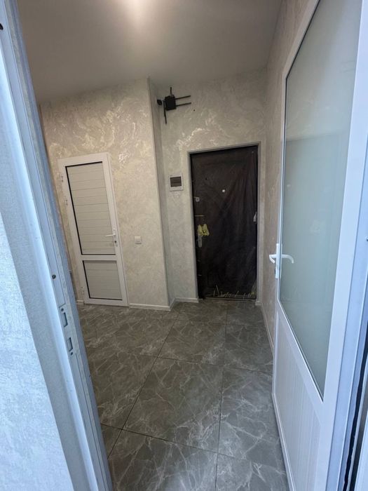 Юнусабад 14 квартал 1/1/4 под офис