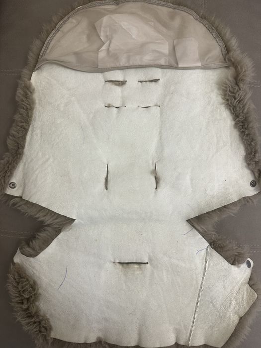 Stokke агнешка кожа