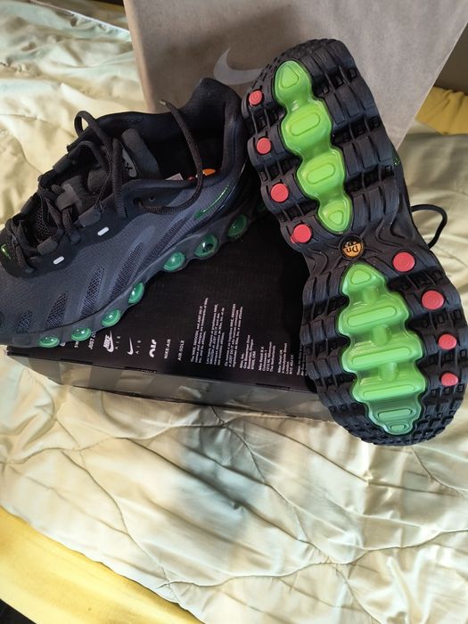 Маратонки NIKE  нови