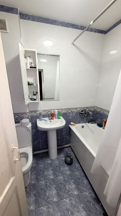 Продаю 2 ком Кателнии Лисунова