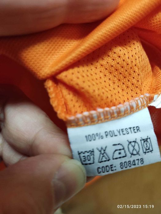 Тийнеджърски спортни дрехи в отлично състояние-суичъри, фанелки и др.