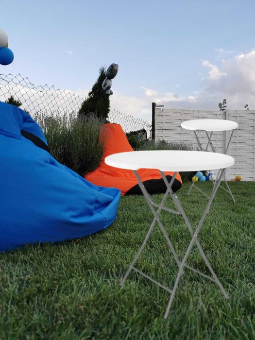 Masa inalta cocktail si fotolii puf, bar, de inchiriat la evenimente