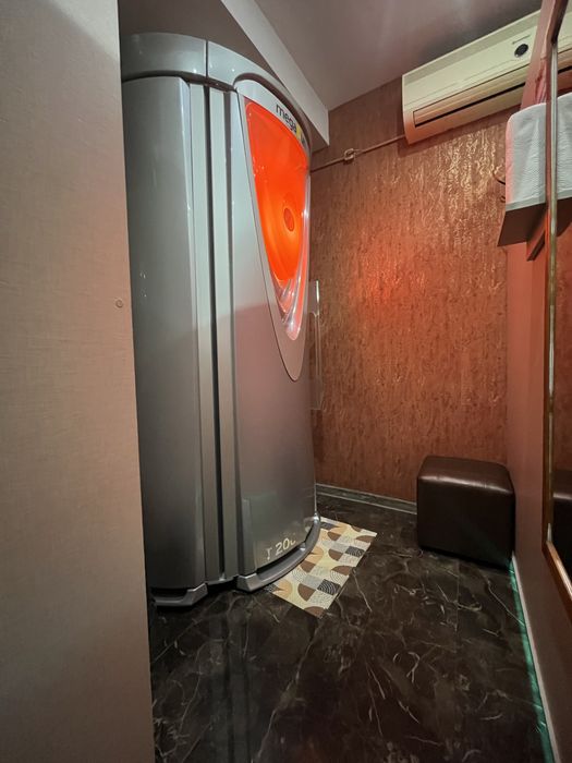 Aparate de bronzat Verticale Sunvision si Megasun!