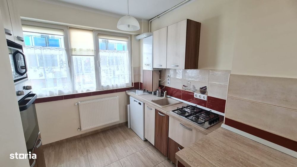Vand apartament 3 camere decomandat