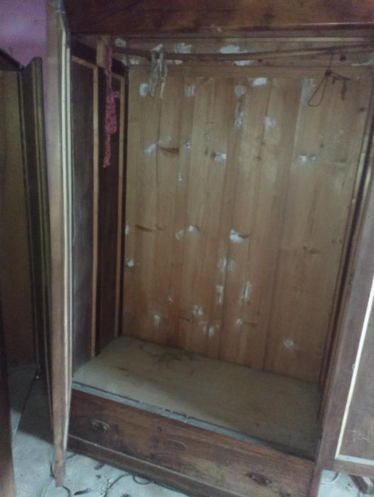 Старинен гардероб